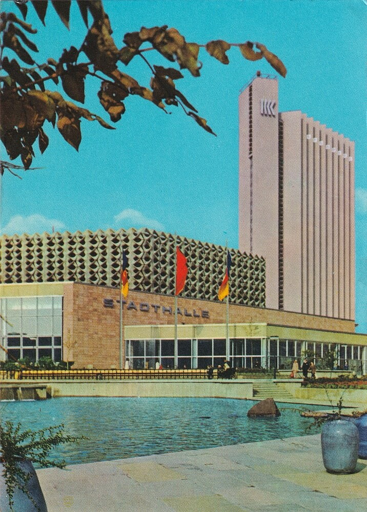 Stadthalle Chemnitz postcard